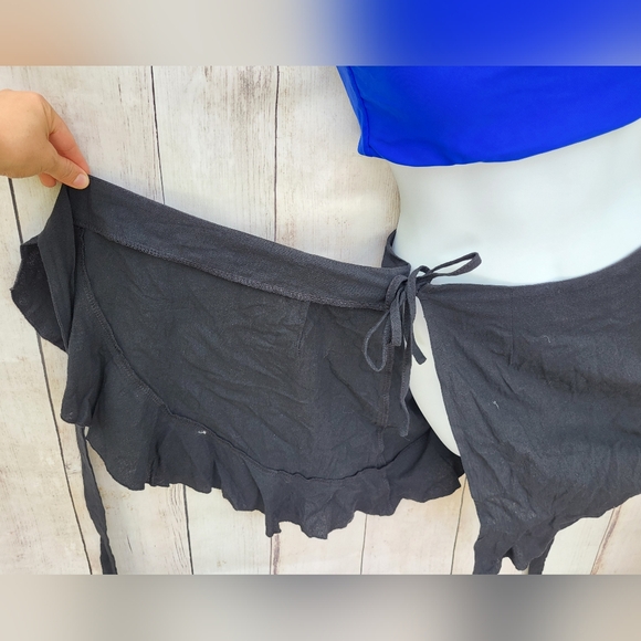 Black Wrap Skirt - Picture 4 of 5
